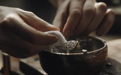 From Tarnished to Brilliant: How to Clean Oxidised Silver Jewellery and Silver Costume Jewellery at Home